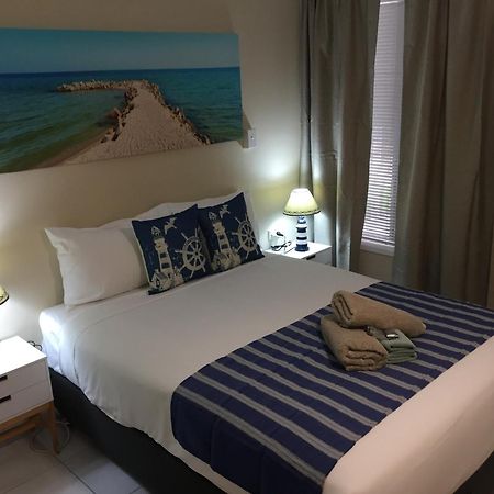 Hervey Bay Colonial Lodge Torquay Екстер'єр фото