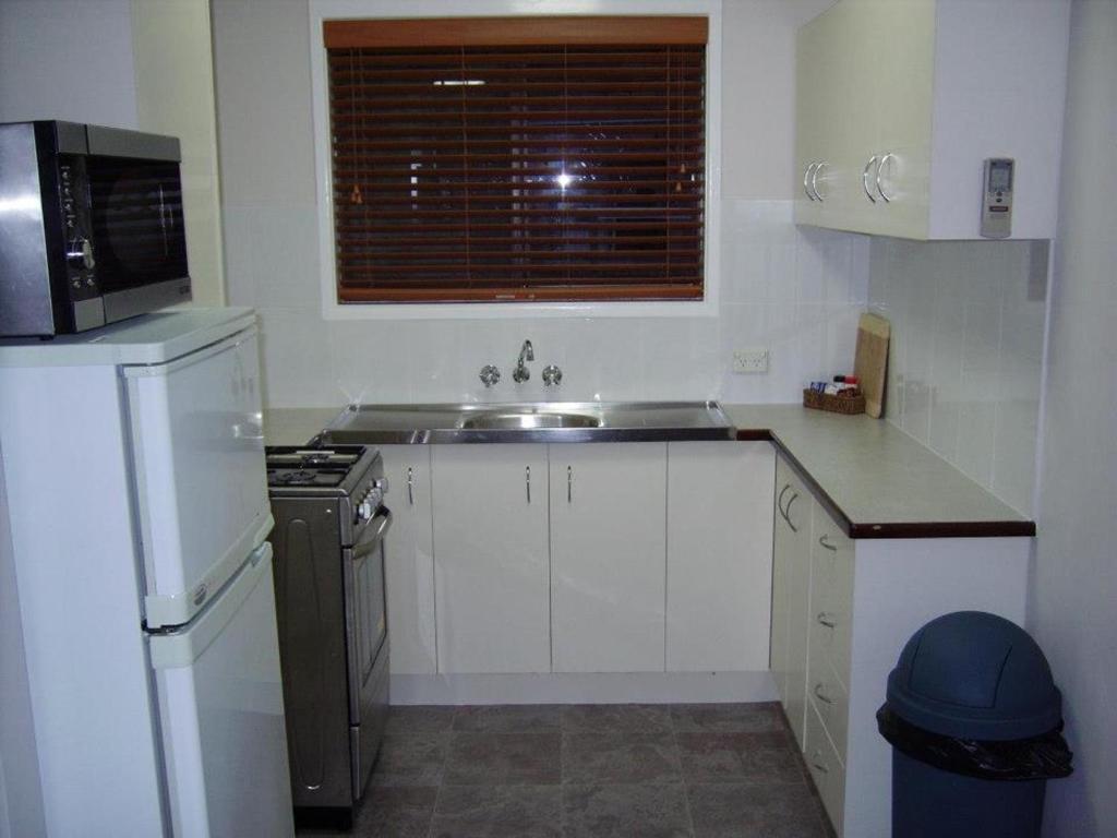 Hervey Bay Colonial Lodge Torquay Екстер'єр фото