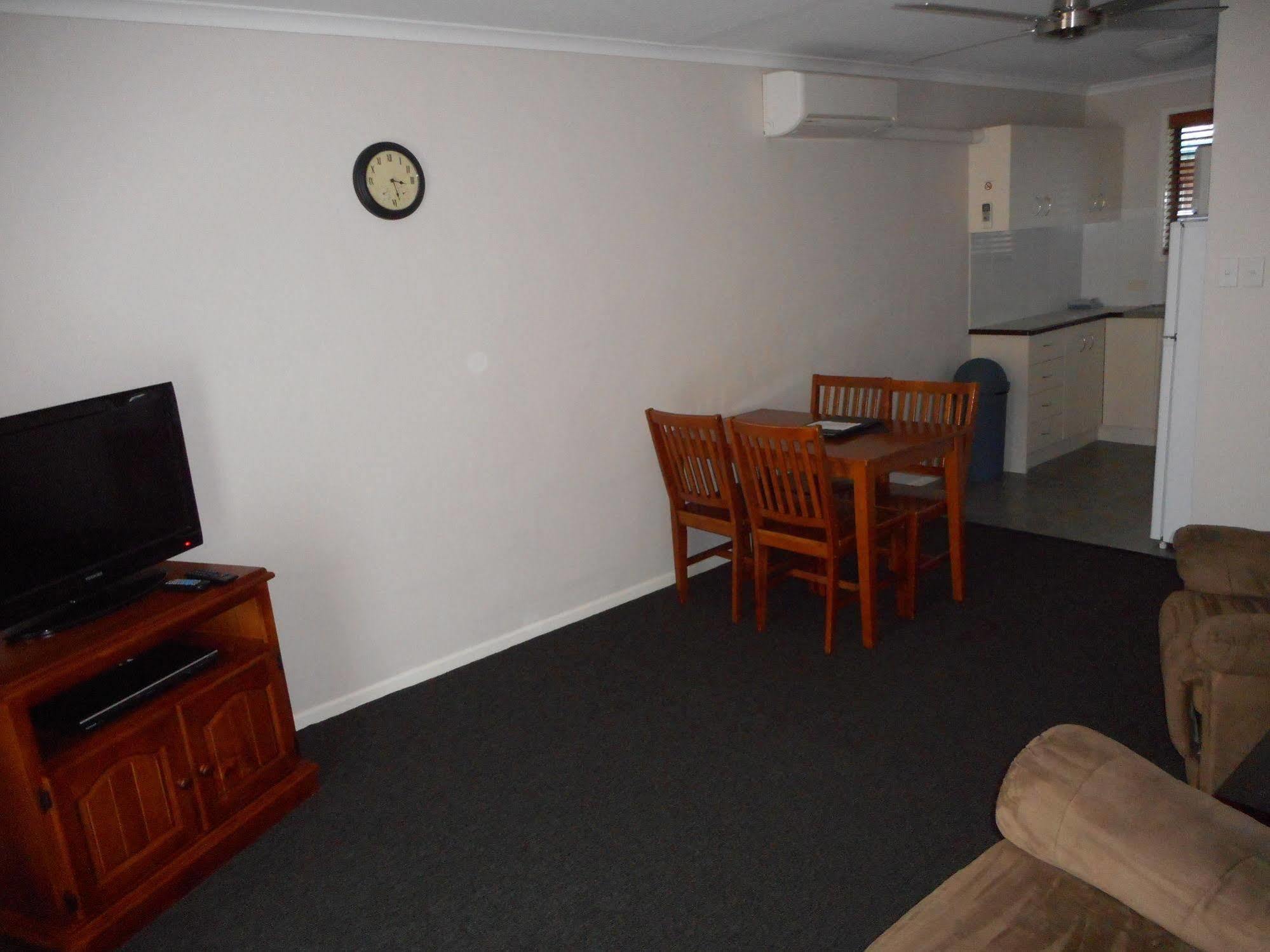Hervey Bay Colonial Lodge Torquay Екстер'єр фото