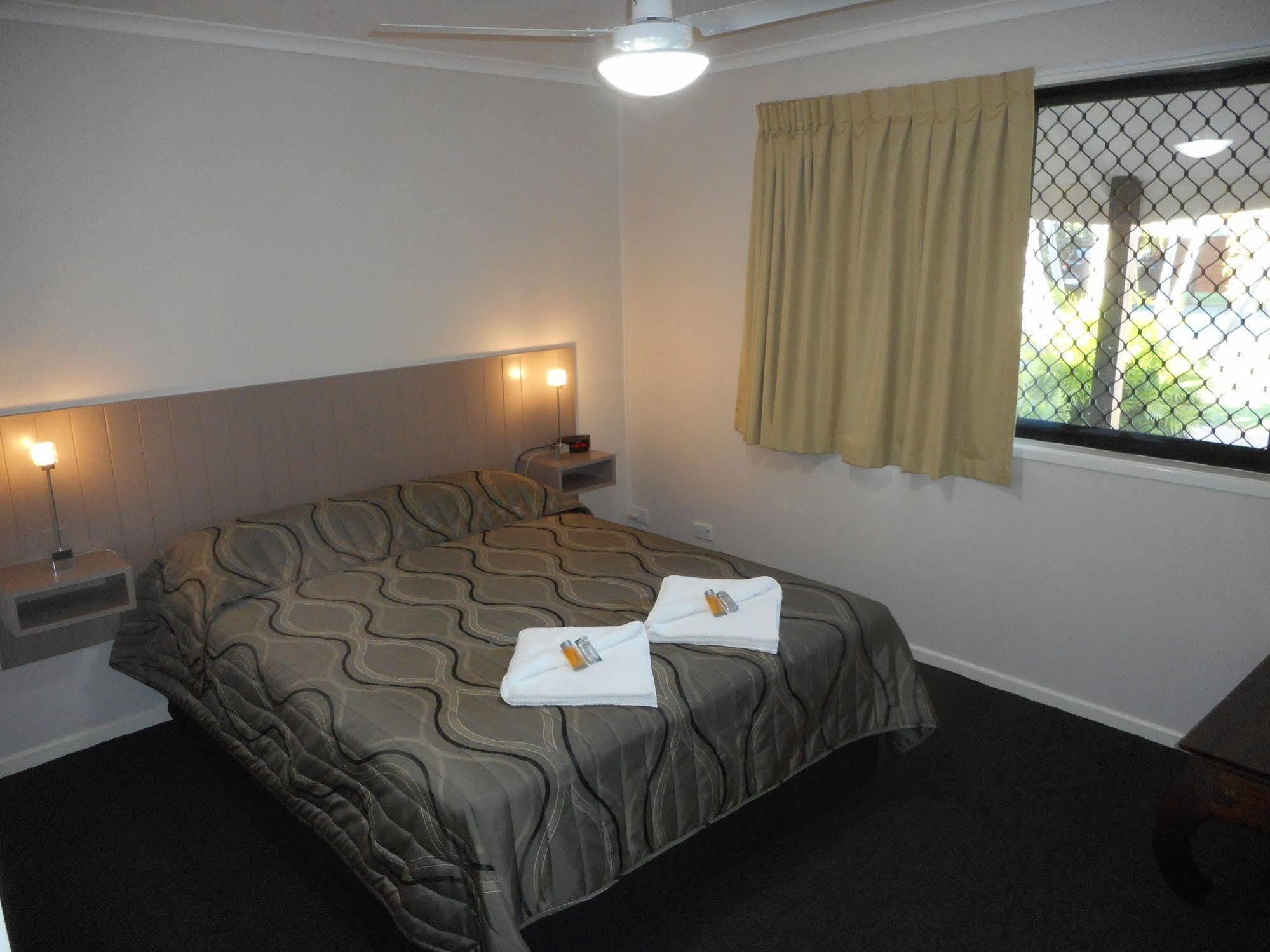 Hervey Bay Colonial Lodge Torquay Екстер'єр фото