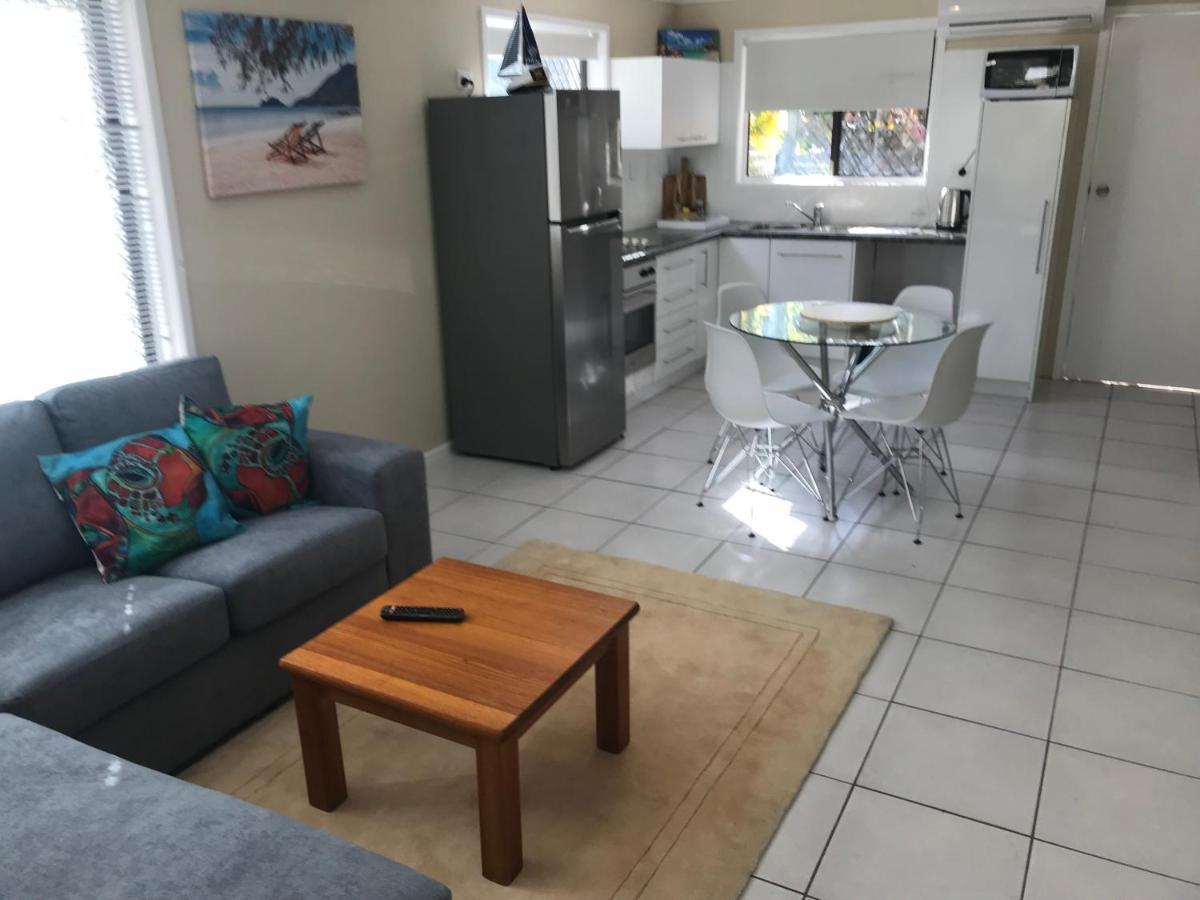 Hervey Bay Colonial Lodge Torquay Екстер'єр фото